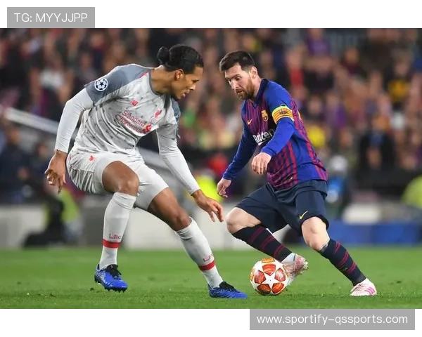 世界第一防守球星的传奇之路与足球场上的铁血防线解析